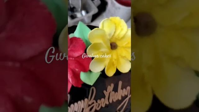 New flower cake design and decoration or tutorial 🎂🎂#shorts #trending #viral #cake