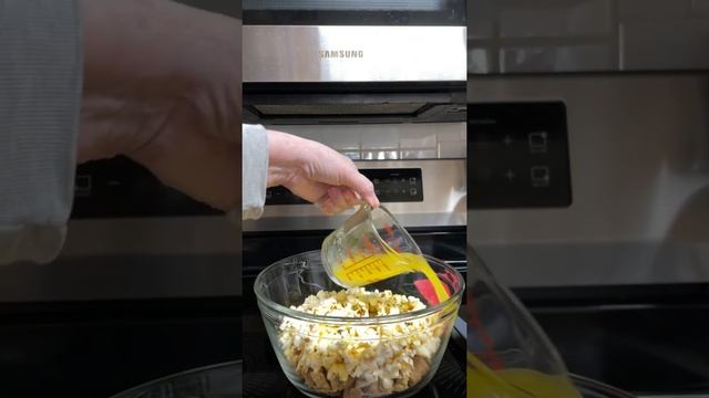 Snickerdoodle Chex Mix #shorts смотреть онлайн