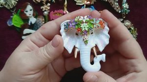 228. Современная бижутерия. Броши, кольца, колье. Великолепная эмаль)