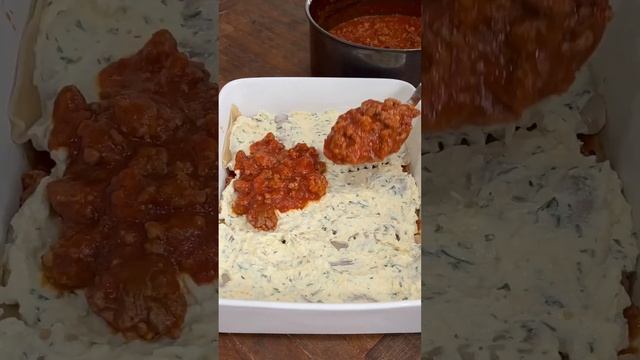 Lasagna #dinner #italianfood #shorts смотреть онлайн