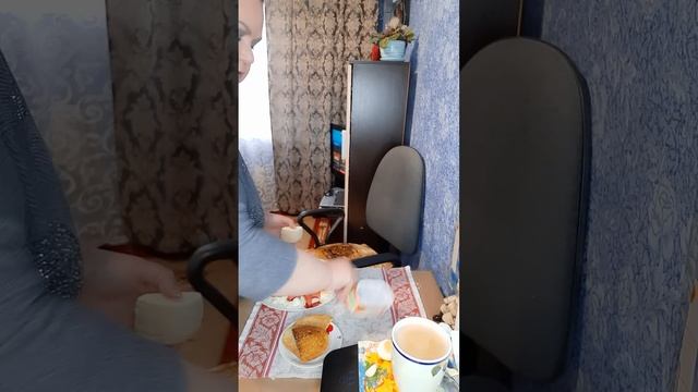 Салат Цезарь 🥗 Рубрика Готовим вместе 👩🍳 Мукбанг 🥬 смотреть онлайн