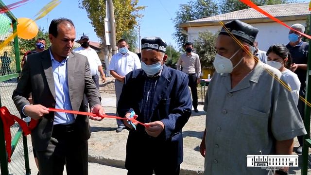 Янгибозор тумани "Уйғур" қишлоғида янги сунъий қопламали спорт майдончаси ишга тушди