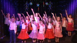 песня "Спасибо! Любимая страна!"  - исп  средняя группа