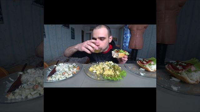 АСМР / МУКБАНГ ЯИЧНИЦА / БУТЕРБРОДЫ / САЛАТ / КАША / НАРЕЗКИ ЛУЧШЕЕ / #live #mukbang #food #shorts смотреть онлайн