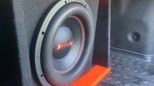 Активный сабвуфер DL Audio Barracuda 12A SE V.2 в Chevrolet Cruze