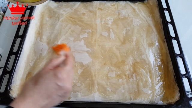 HAZIR BAKLAVALIK YUFKA İLE CEVİZLİ KEKLİ BAKLAVA TARİFİ