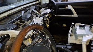 Замена моторчика сервопривода Toyota land cruser 200 2016 год ошибка B1443