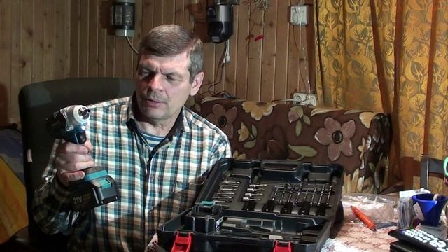 Обзор ударного аккумуляторного гайковерта DNESTP и иные мелочи