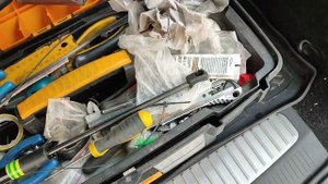 Газлифт задней двери Опель астра H. Как не нужно устанавливать!
