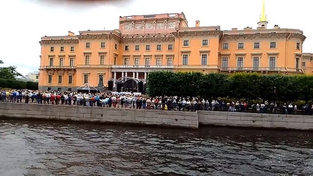 Музыка на улицах Санкт-Петербурга. смотреть онлайн