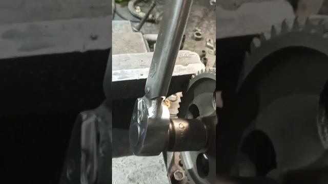 Усилие (момент) затяжки гайки вала ТНВД распределительного типа VE