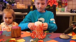 НОВОГОДНИЙ DIY | НОВОГОДНИЙ ДЕКОР СВЕЧЕЙ | РОЖДЕСТВЕНСКИЕ СВЕЧИ ИЗ КОНФЕТ И КОРИЦЫ