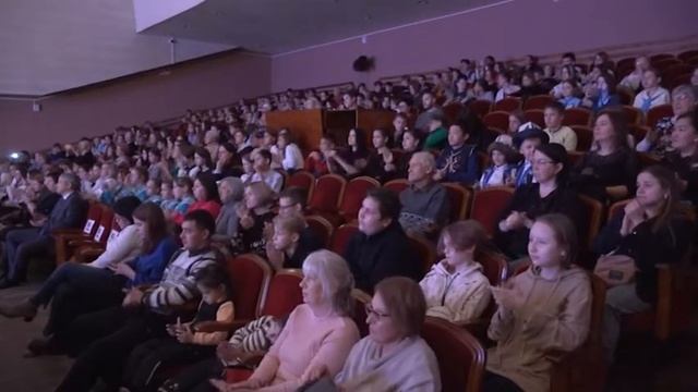 Фестиваль национальных культур «Мы разные, мы вместе!» вновь собрал каменских школьников.