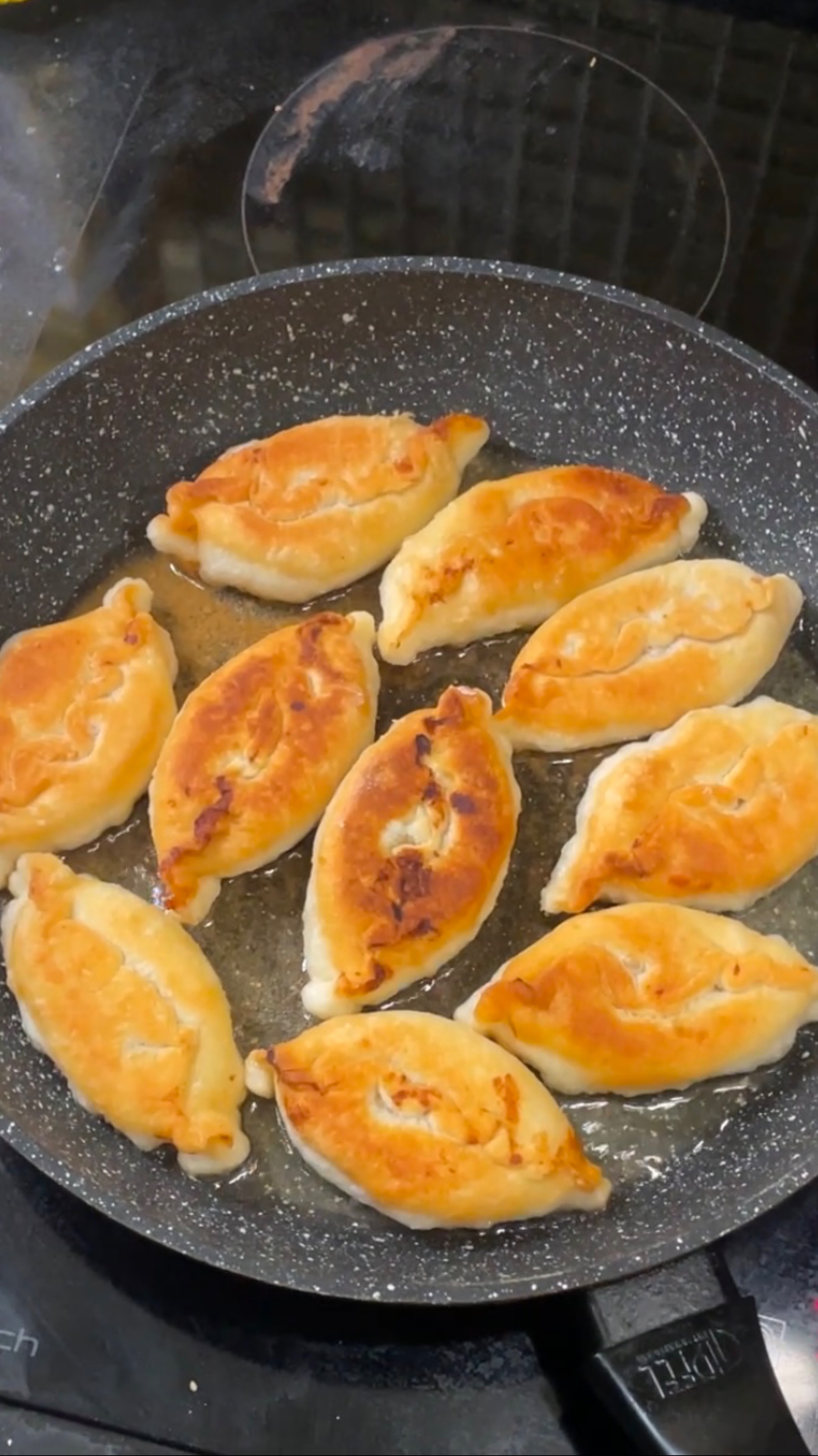 Готовим пирожки с картошкой