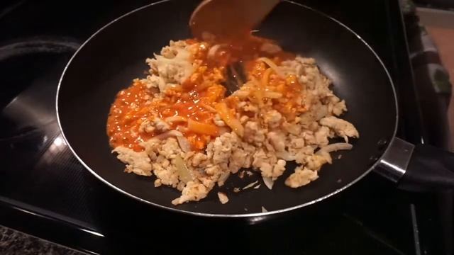 Quick & Easy Vegan Buffalo “Chicken Cheesesteak”| B Foreal смотреть онлайн