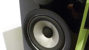 Bowers Wilkins 706S2 vs 707S2 altavoces