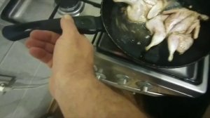 КАК ПРИГОТОВИТЬ ПЕРЕПЁЛКУ (ПО ДЕРЕВЕНСКИ).mp4