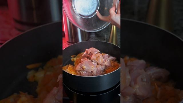 Рецепт НЕ такой картошки с НЕПОНЯТНОЙ курицей. #тушенаякартошка #рецептужина #картошкаскурицей #еда