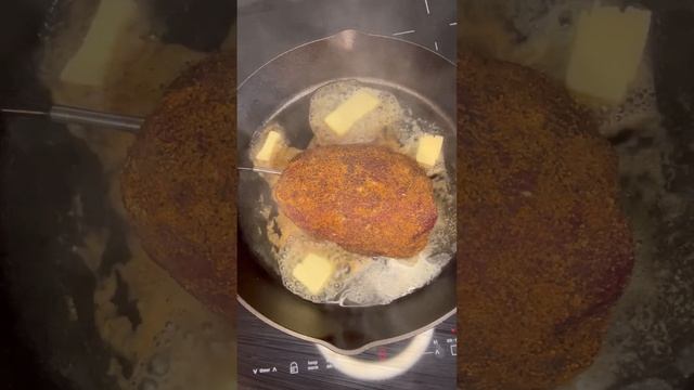 How to smoke a VENISON ROAST on a charcoal grill! #shorts смотреть онлайн