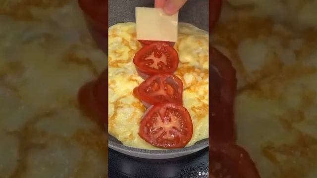 Omlet / Омлет  #омлет #колбаса #вкусныерецепты #food #foodie #foodpics #omlet #asanresptler #пицца