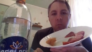 АСМР ИТИНГ. КУШАЮ КАРПАЧЧО И ПЬЮ МИНЕРАЛЬНУЮ ВОДУ. ASMR