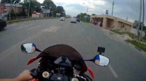 Все СТОЯТ а ТЫ ЕДЕШЬ