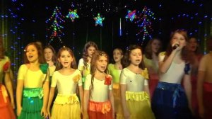 песня "Зажигаем звёзды" -   исп. вок.  студия "Созвучие"