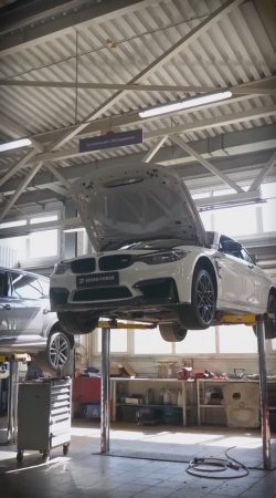 Ставим даунпайпы на BMW M4 F82