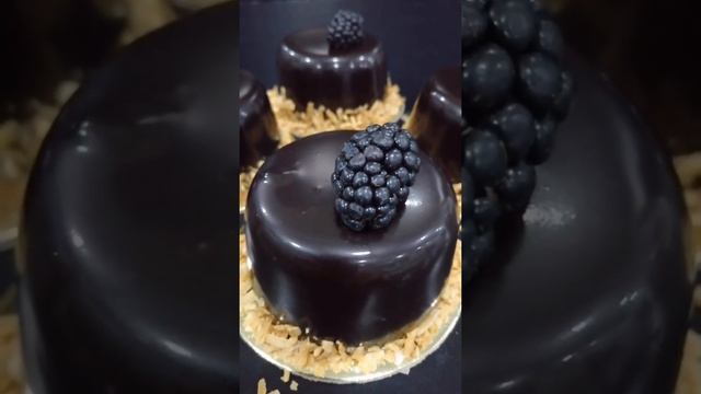 Gato Chocolate Mousse Ganache Cover Design Blackberry #shorts @Junito975 смотреть онлайн