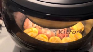 Приготовили курицу с картофелем в аэрогриле Kitfort KT-2214