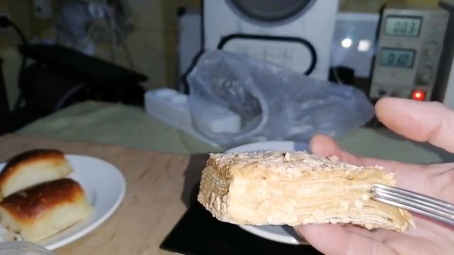 Пирожное заварное. Исследование. Вкусный Андрей. МикЛаб. Выпуск от 30.01.2024 смотреть онлайн