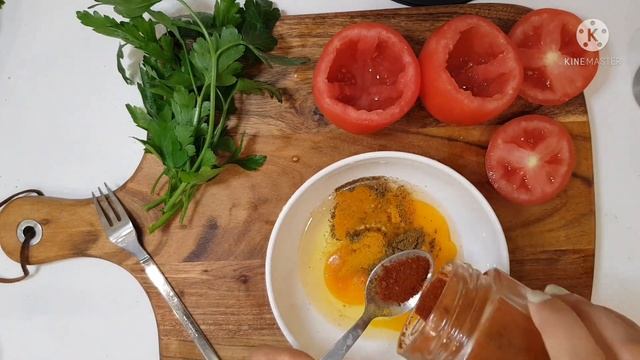 Legen Sie einfach ein Ei in eine Tomate und Sie werden begeistert sein! Frühstücksrezept смотреть онлайн