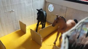 Обзор на самодельную канюшню для лошадей(жеребят) шляйх
