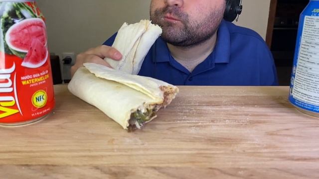 ASMR EATNG SHAWARMA MUKBANG ASMR (CHICKEN & BEEF DONER KEBAB EATING) EATING SOUNDS смотреть онлайн