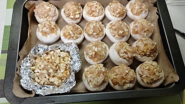 👌 Праздничное меню. Рецепт для свидания. Вкусно и просто. Грибы фаршированные куриным филе и сыром. смотреть онлайн