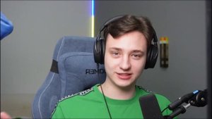 😱ДЕВУШКА ДОМЕРА МЕШАЕТ ЕМУ СТРИМИТЬ