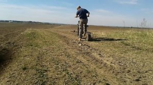 Большой внедорожный самокат Езда по полю
