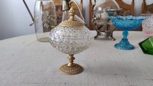 Антикварные и винтажные изделия из стекла и хрусталя