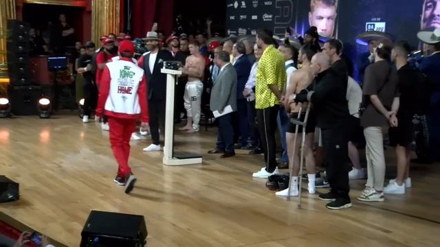 Canelo vs. John Ryder weigh in from Guadalajara, Mexico смотреть онлайн