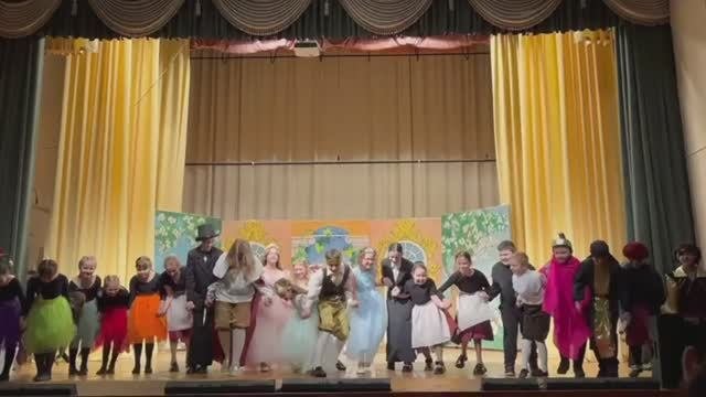 Спектакль 