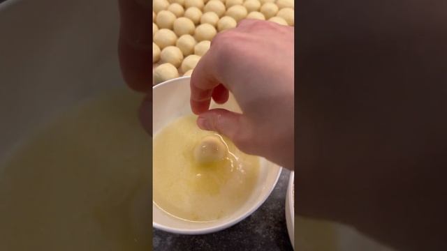 Обезьяний хлеб из булочек пампушек! Маленькие булочки с корицей! monkeybread! #baking #выпечка