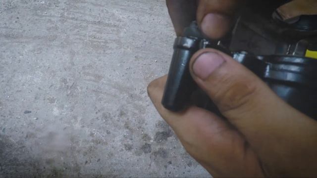 How to CLEAN, REBUILD & BLEED MOTORCYCLE BRAKES (REAR) | PART 2 смотреть онлайн