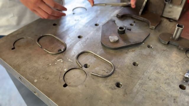 Станок для гибки прутка. Процесс работы.