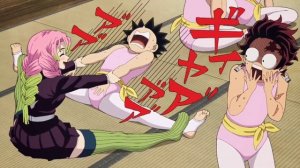 Танджиро встреча Канроджи?! Игуро узнал от Канроджи, когда были вместе!?! Игуро ревнует за неё 😡