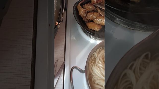 лапша яичная вок с курецей и овощами смотреть онлайн