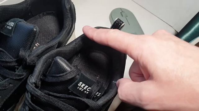 Как заделать дырку на пятке в кроссовке самому бесплатно. Заплатка на задник обуви. Лайфхак. смотреть онлайн