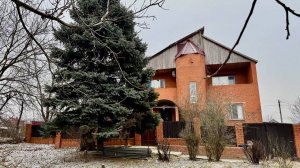 Продается дом в хорошей локаций
8-918-068-30-55
8-918-159-99-81 
звоните  в удобное время для Вас.