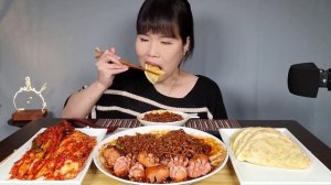 (CC자막유) 사천짜파게티 선화동실비김치 실비파김치 군만두 비엔나소세지 짜파게티 매운김치 먹방 Spicy kimchi mukbang with jajang ramen.キムチモッパン