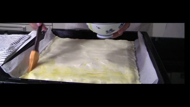 Простая выпечка на скорую руку с несладкой начинкой!