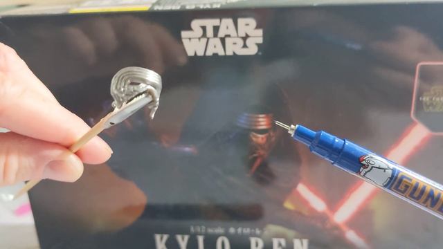 Bandai Kylo Ren painting mask with chrome marker #bandai #starwars #kyloren #actionfigures смотреть онлайн